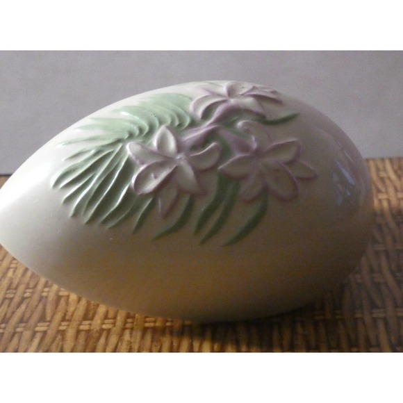 Vintage 1975 Bell Ceramics Trinket Egg - Personalized, Handmade & Hand Painted - Picture 2 of 4